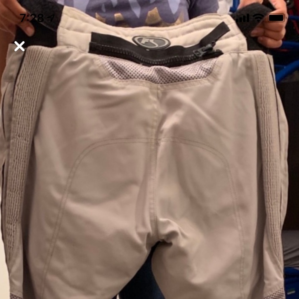 Riding pants